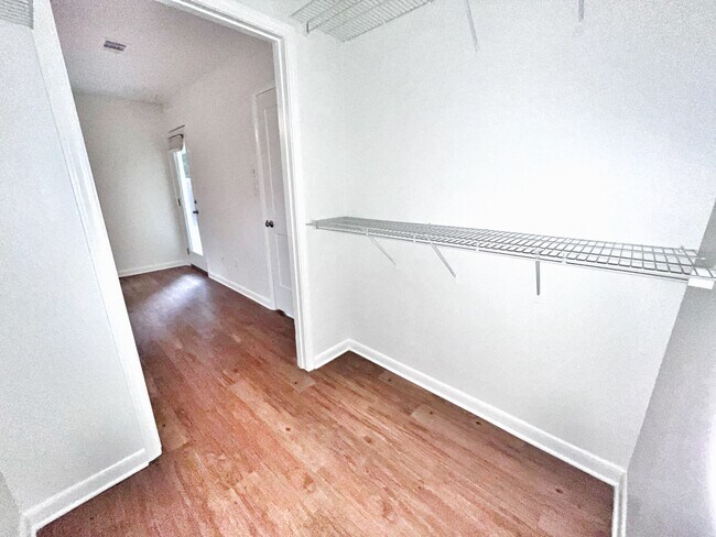 Master walk-in closet - 425 Euclid Rd