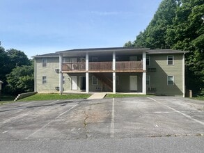 Building Photo - 657 Jena Beth Dr