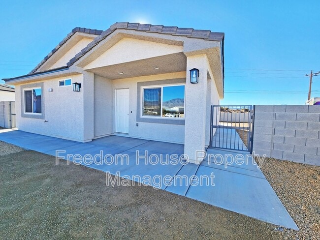 Foto del edificio - 561 Valiant Ave