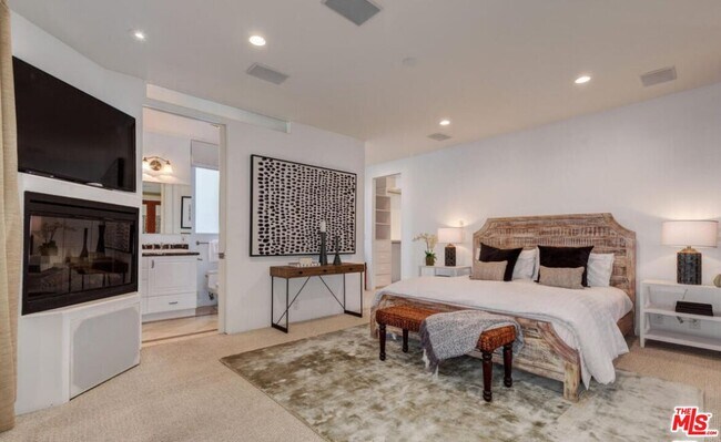 Foto del edificio - 3711 Ocean Front Walk