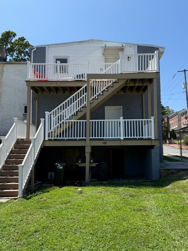 Building Photo - 301 S Matlack St