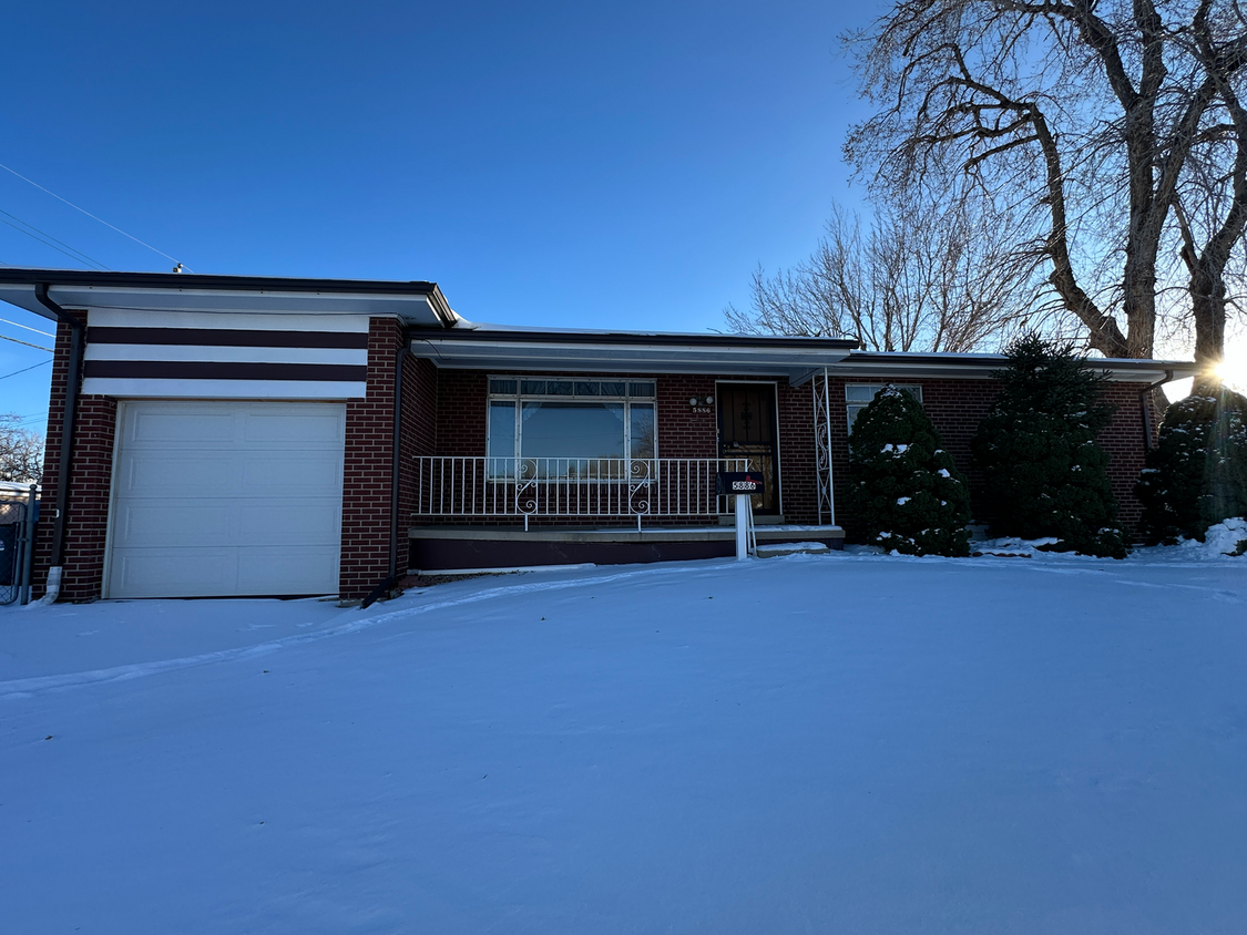 Primary Photo - Single Family House in Lakewood