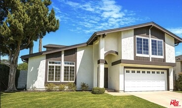 Building Photo - 26065 Redbluff Dr