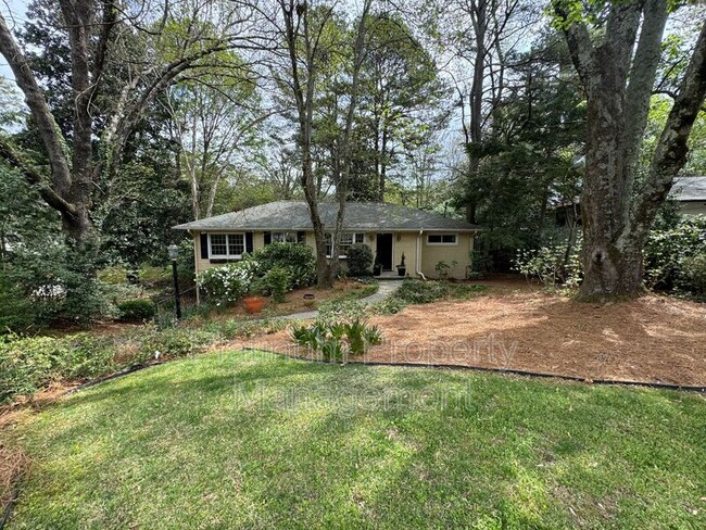 Building Photo - 383 Springdale Dr NE