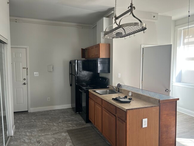 Foto del edificio - 31X N Paca St