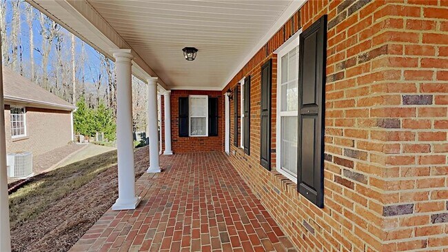 Building Photo - 1750 Hickory Station Cir