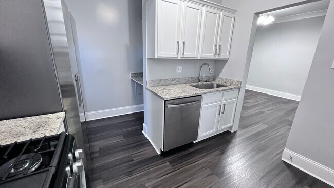 Foto del edificio - 2354 E 72nd St