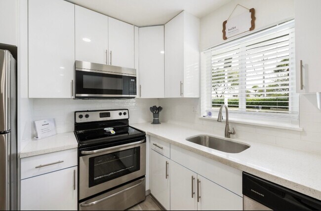 Foto del edificio - 1708 SW 20th St