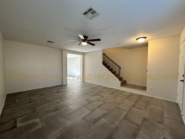 Building Photo - 3505 N Sierra Springs Dr