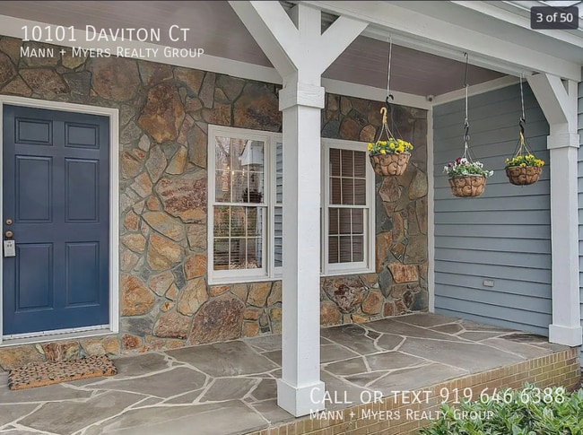 Building Photo - 10101 Daviton Ct