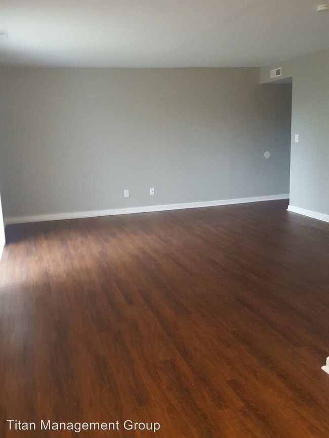 Building Photo - 1425 Sunset Ridge Dr