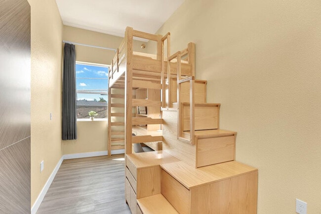 Foto del edificio - 4150 Hamilton Ave