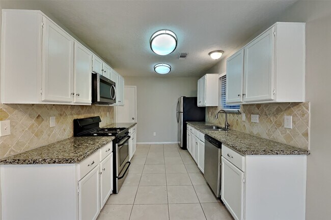 Foto del edificio - 24034 Shaw Perry Ln