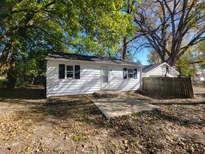 Building Photo - 3220 N Gale Ave