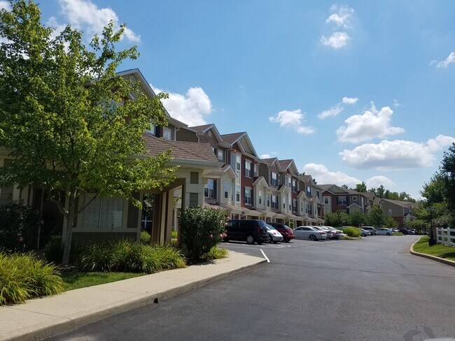 Foto del edificio - 2756 Mcknight Crossing Ct