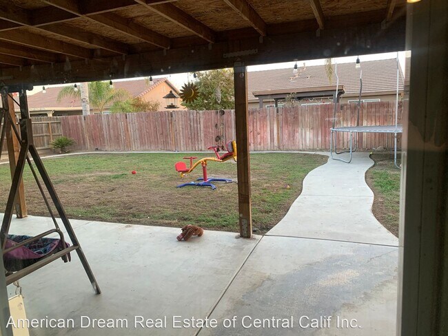 Building Photo - 3 br, 2 bath House - 1435 Castoro Way