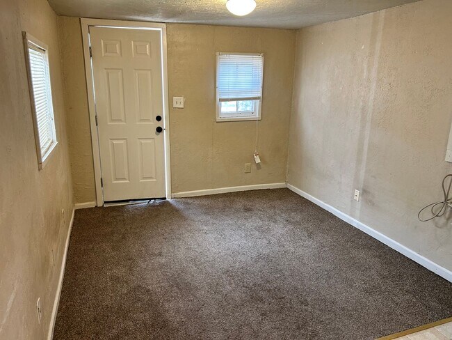 Foto del edificio - Great Studio, Available Now!