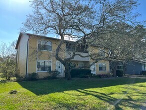 Building Photo - 105 Rio Del Mar St