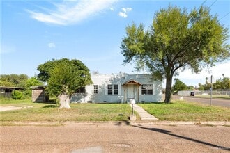 Building Photo - 13 Oblate Ave