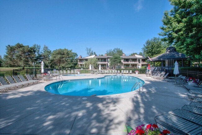 Foto del edificio - Lake Geneva Ground-Level Furnished Condo A...