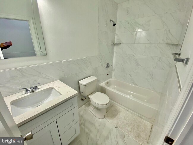 Foto del edificio - 703 Watkins St