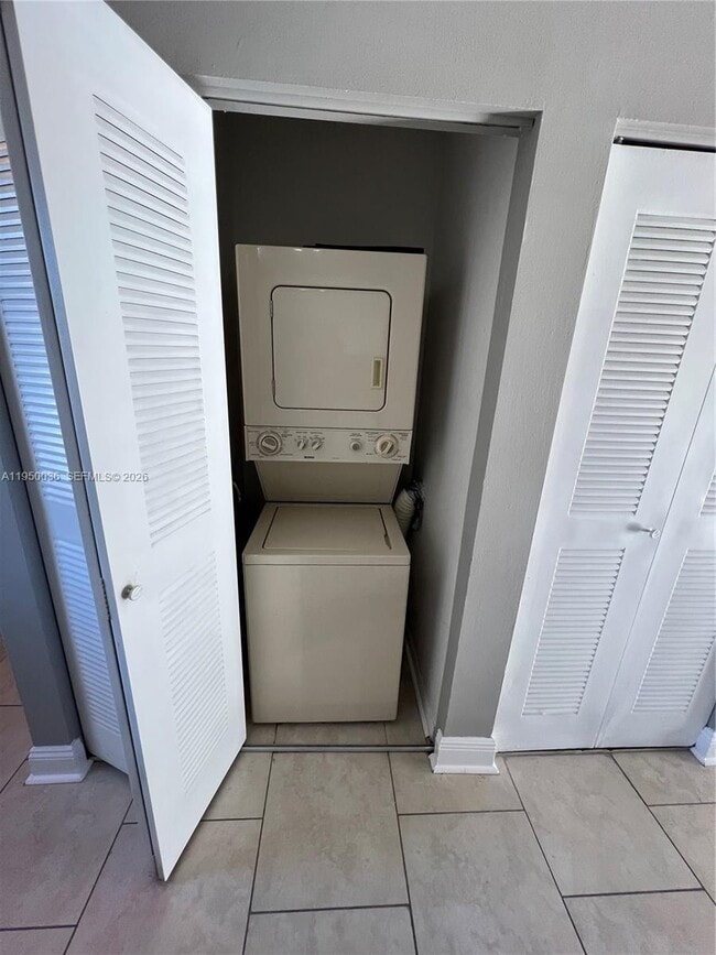 Foto del edificio - 5200 NW 31st Ave