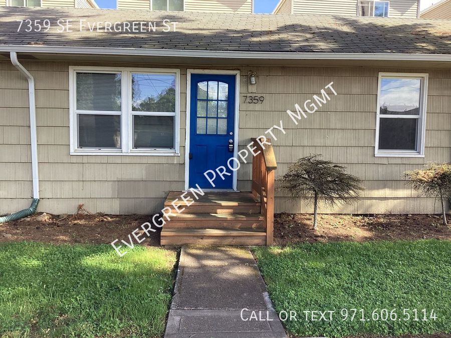 Primary Photo - *FREE APP FEES!! 1 Bdrm with a Den! Discov...