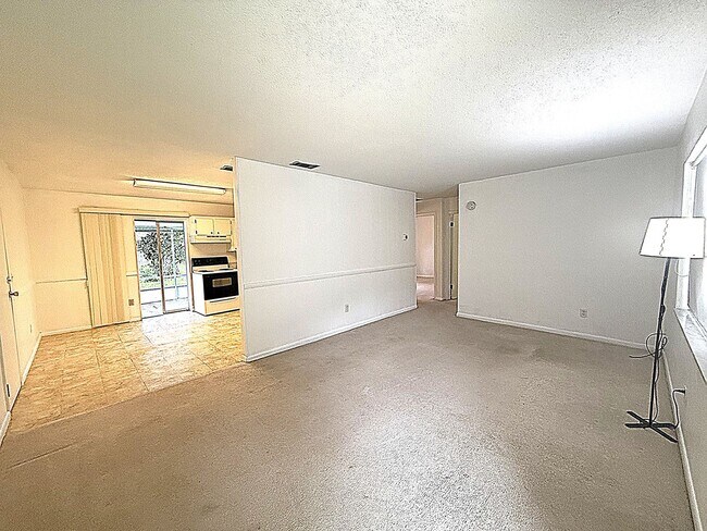 Foto del edificio - Charming 2 bedroom 1.5 bathroom home