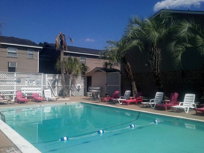Building Photo - Forest Cove Apartments