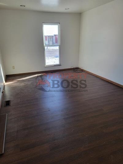 Foto del edificio - 5986 Polk Ct