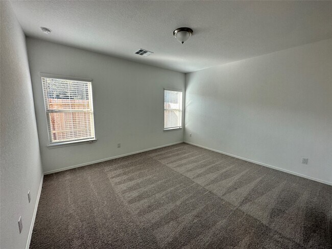 Foto del edificio - 16504 Moss Ln