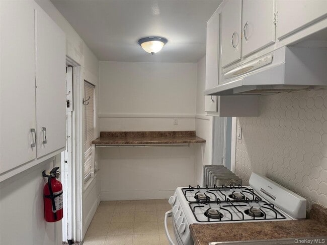 Building Photo - 49 Lake Ave