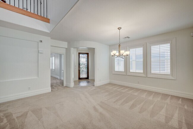 Foto del edificio - Stunning Rhodes Ranch Four Bedroom