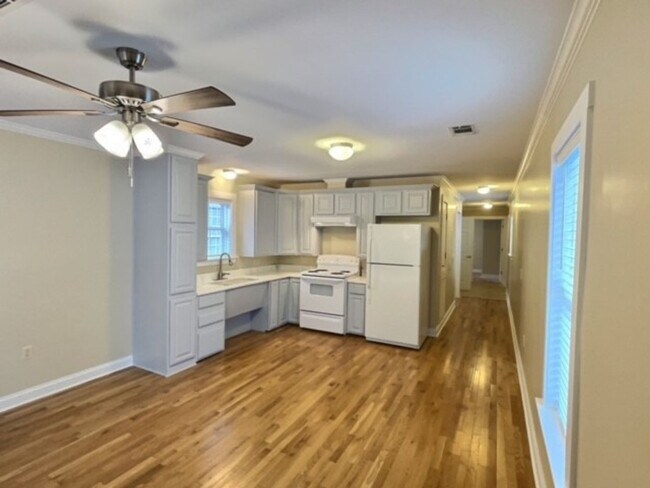 Building Photo - 2 Bedroom Cottage Near Downtown Ocean Springs