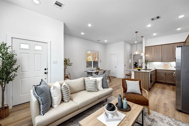 Foto del edificio - 1570 W Tidwell Rd