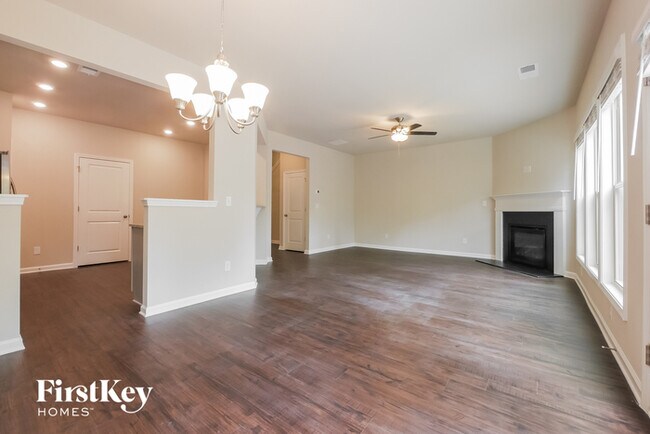 Building Photo - 3612 Moon Crest Dr
