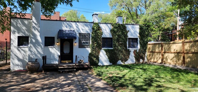 Building Photo - 3517 Magnolia Ave