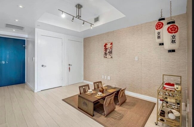 Building Photo - 500 Brickell Ave