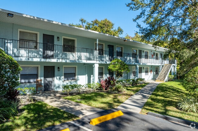 Building Photo - The Apartments at Oak Creek