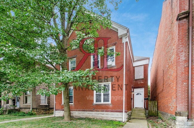 Building Photo - 821 Oak St