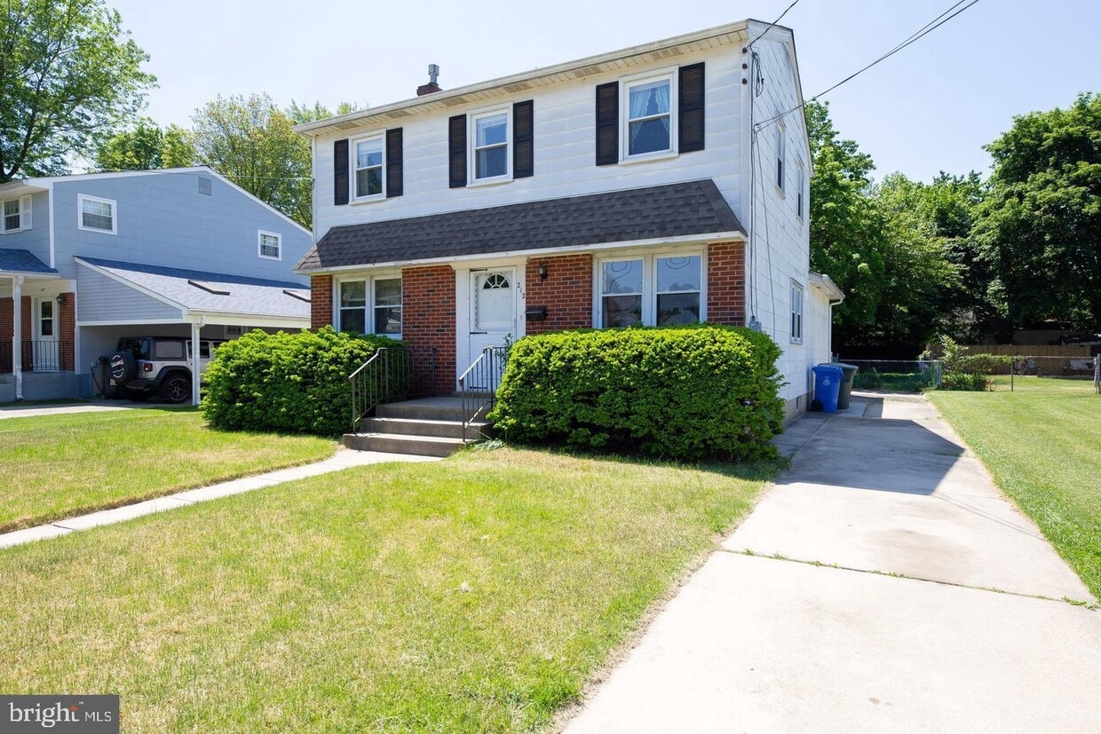Primary Photo - 212 Cornell Rd
