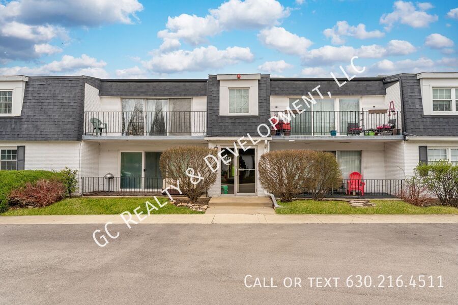 Primary Photo - 1115 Royal St George Dr