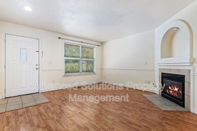 Building Photo - 7618 S 1000 E