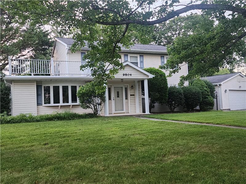 Foto principal - 9804 Broad St