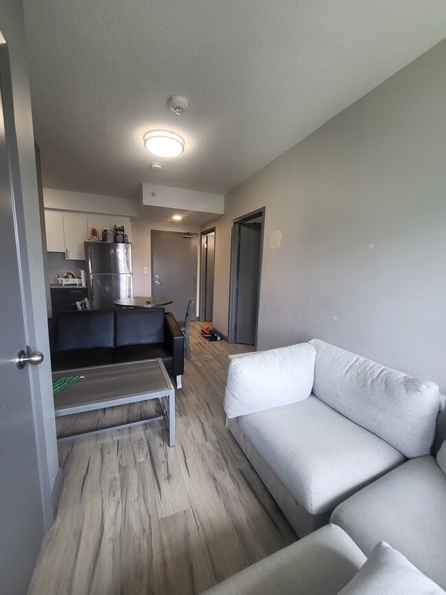 Building Photo - 258A-258A Sunview St