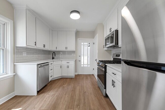 Foto del edificio - 5335 Pattison Ave