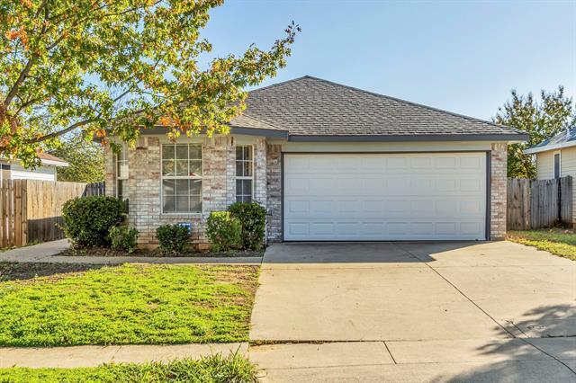 Foto principal - 2920 Newport Ave