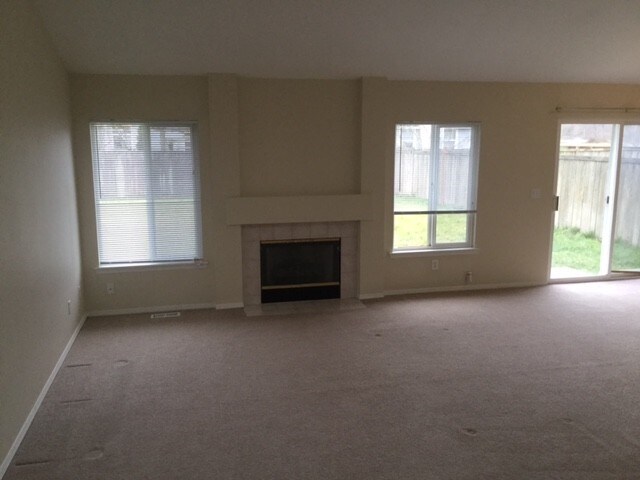 Building Photo - 523 Corrin Ave NW