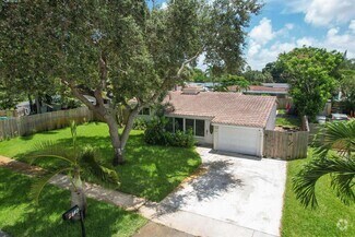 Building Photo - 2440 SW 16th St