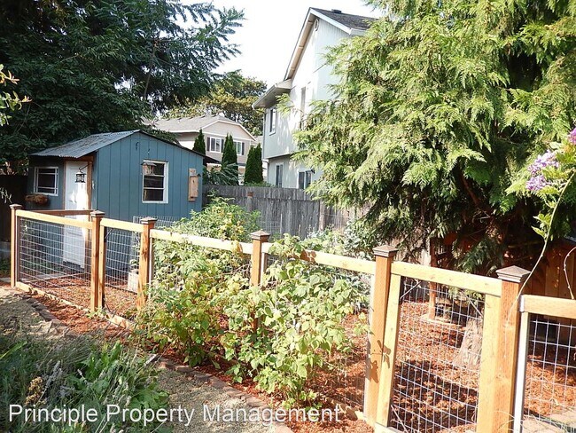 Building Photo - 3 br, 2 bath House - 340 N Grove Ct.